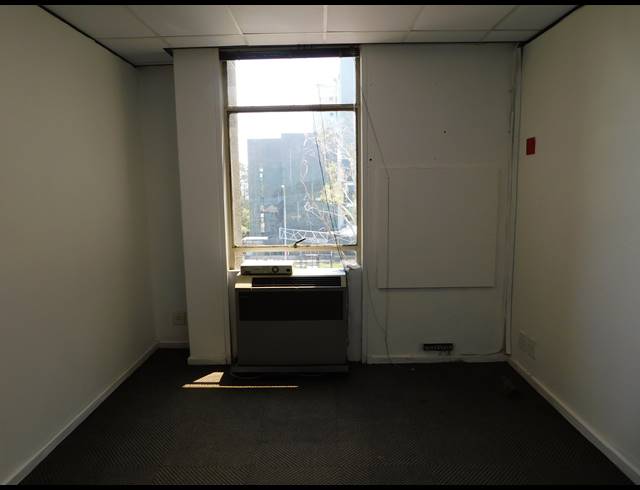 184M² OFFICE TO LET IN ROSEBANK